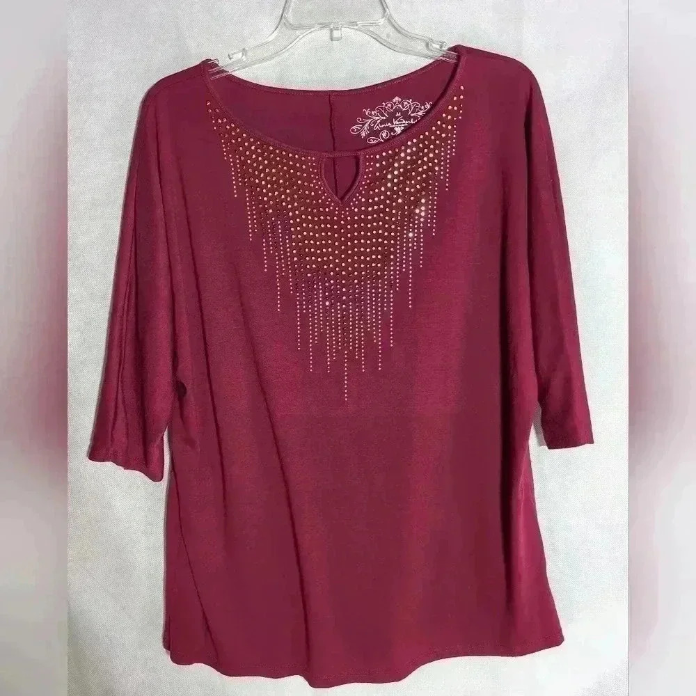 Gloria Vanderbilt Maroon Studded top Sz M